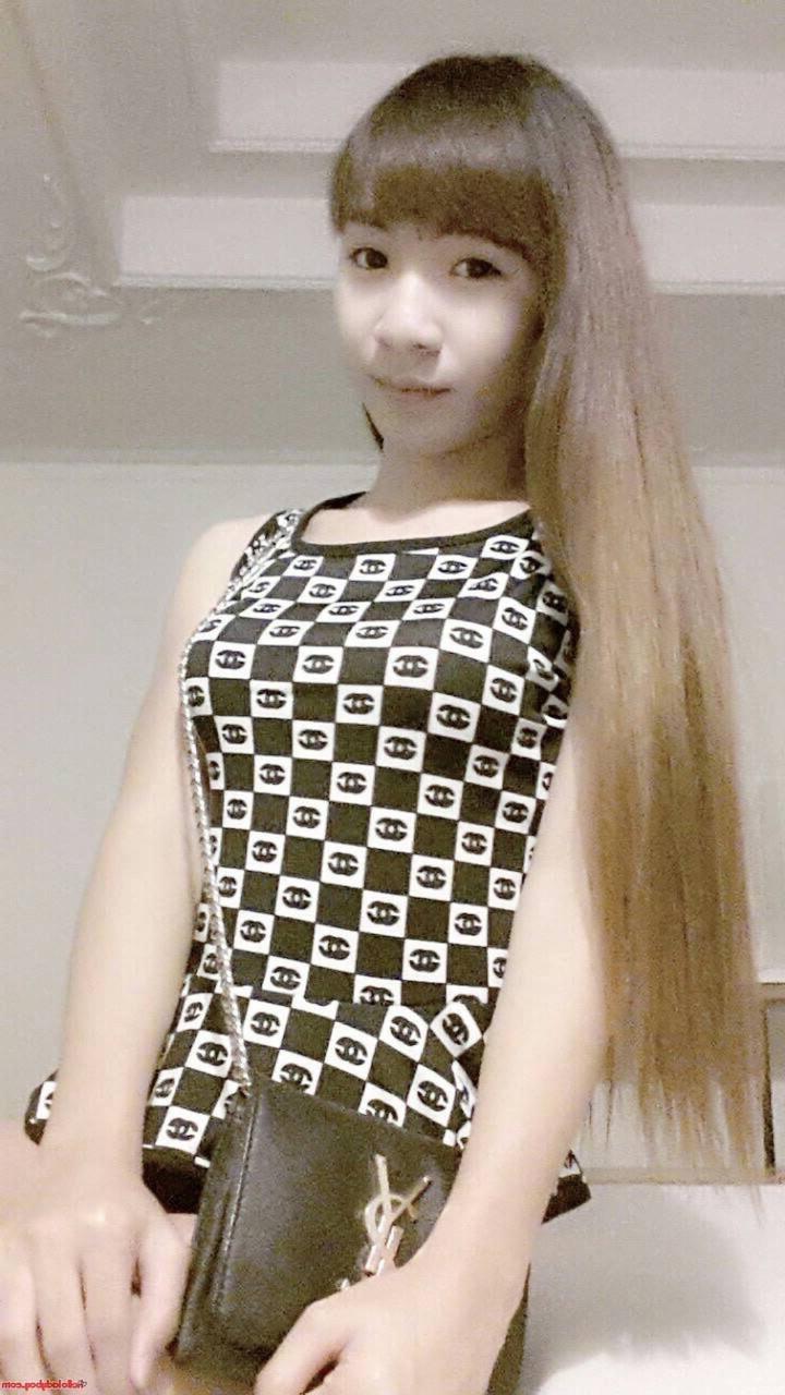 20P Cute Asian ladyboy Yuri enjoys posing in her hot solo compilation