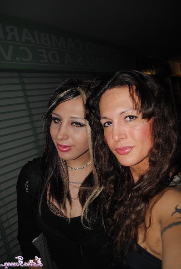 11P Latina Tranny Nua Fotos