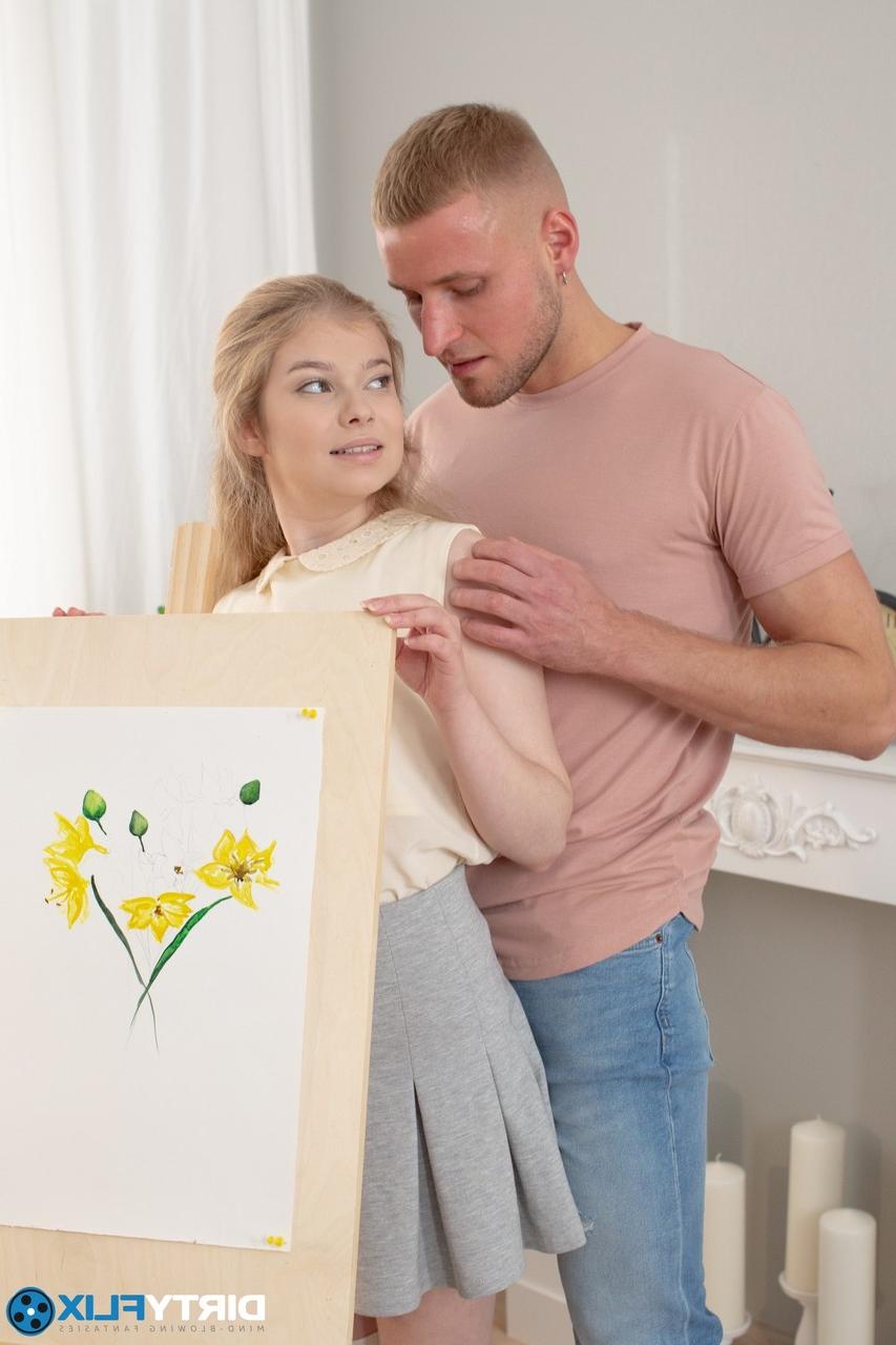 20P Beautiful artist Meow Miu enjoys hardcore anal sex and takes a facial
