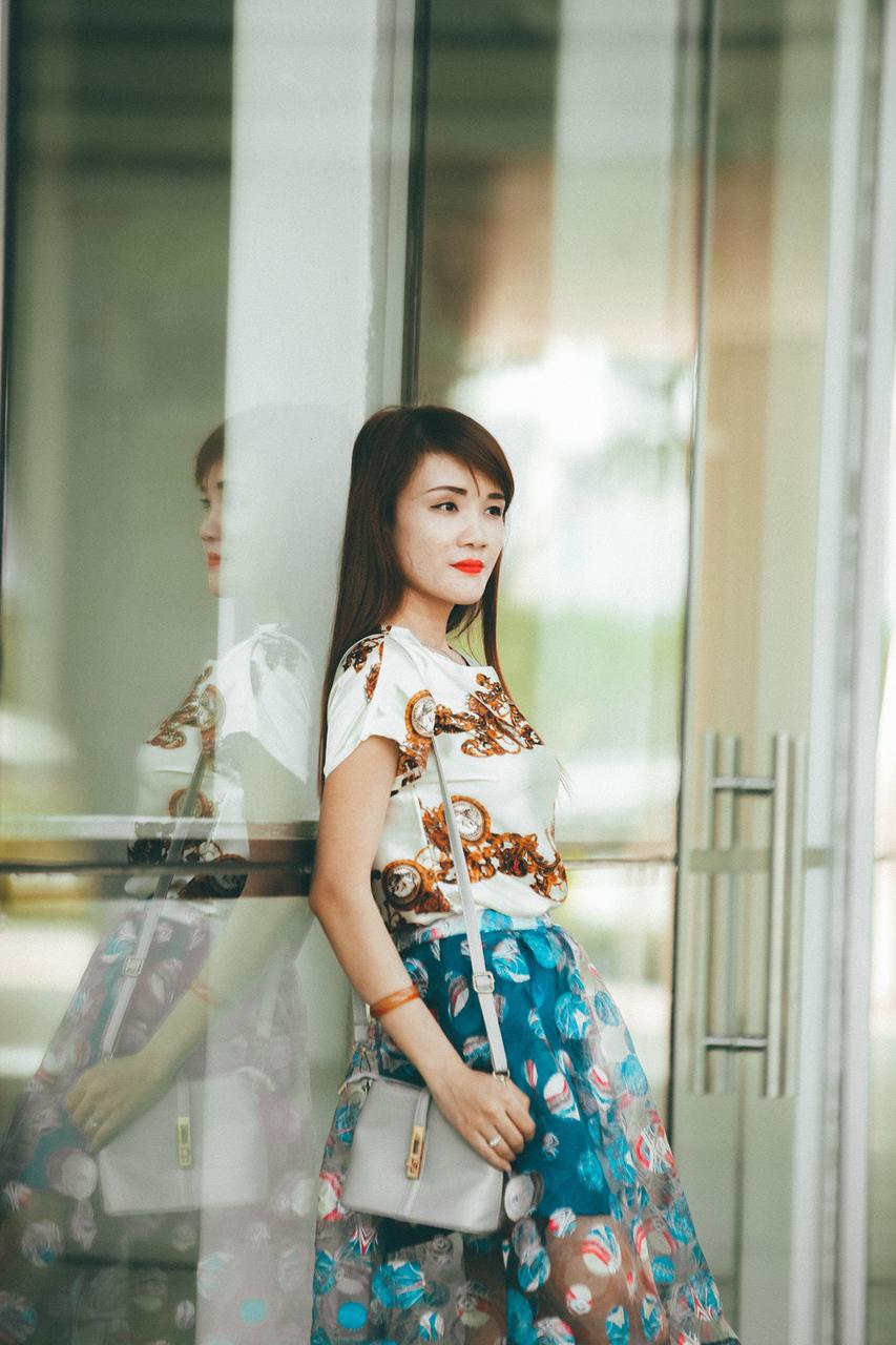 20P Lovely Asian lady Kim Mimi posing in her summer outfit in public