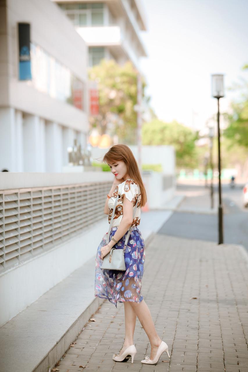 20P Lovely Asian lady Kim Mimi posing in her summer outfit in public