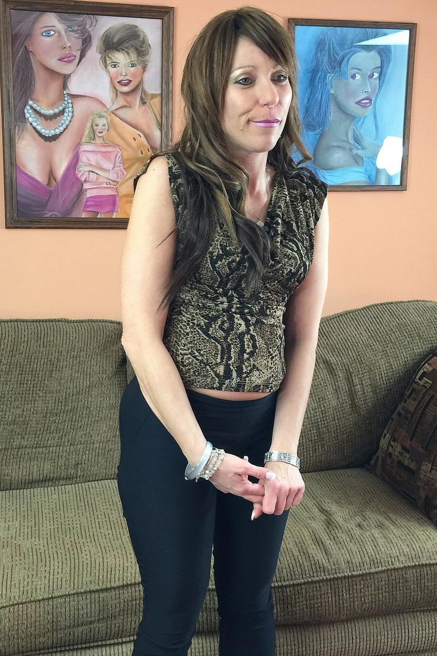 20P Petite MILF Brandi Minx exposes her firm body and gives head kneeling