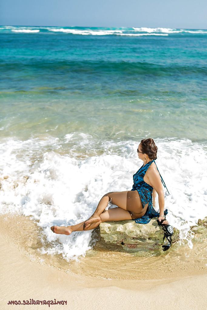 16P Every time Roni is at the beach she gets naughty and naked fast