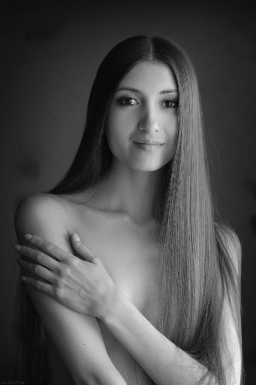20P Glamorous American babe Saju A loses her dress & touches herself
