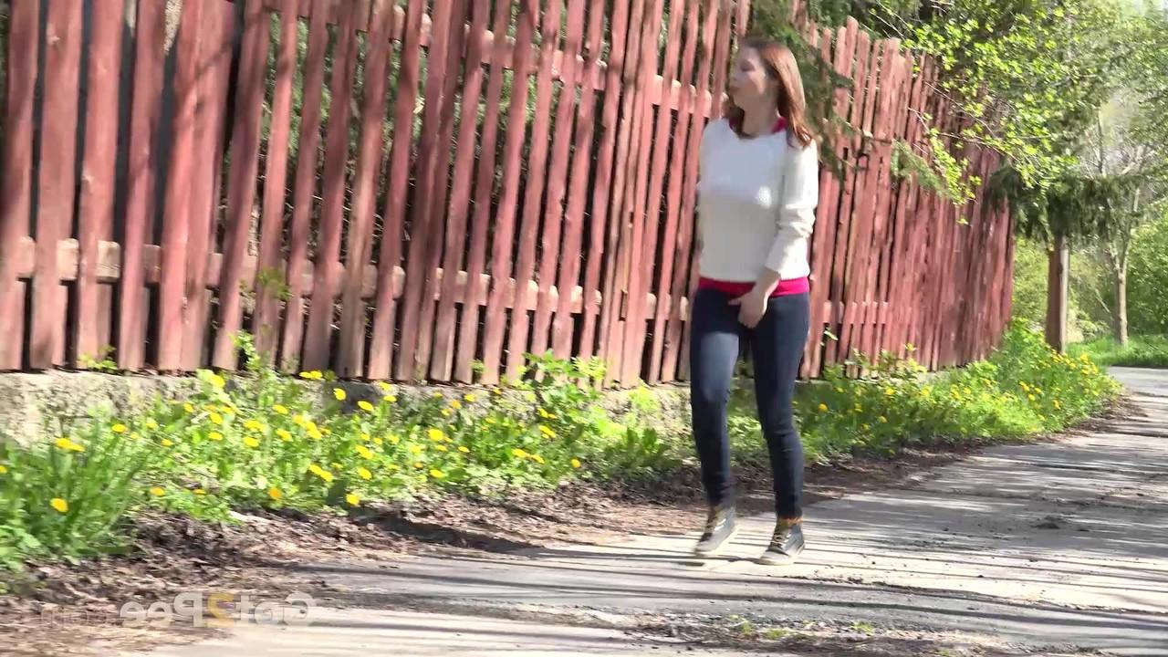 15P Antonia can't hold her pee any longer and pisses beside side of road