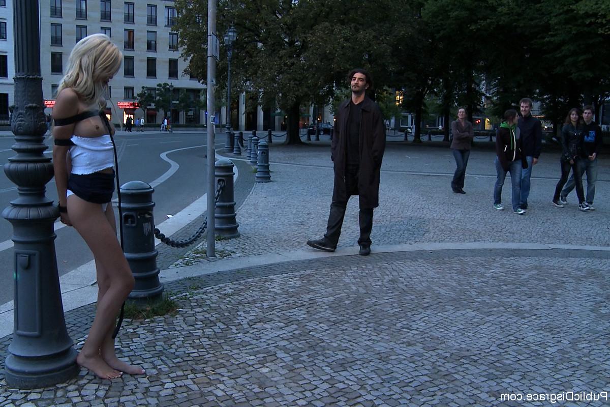 20P Public Disgrace Blanche, Zenza Raggi