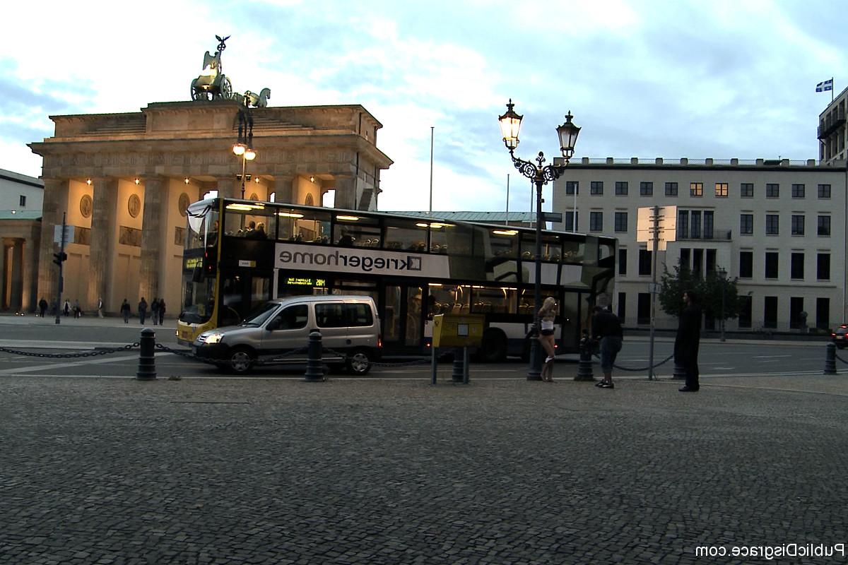 20P Public Disgrace Blanche, Zenza Raggi
