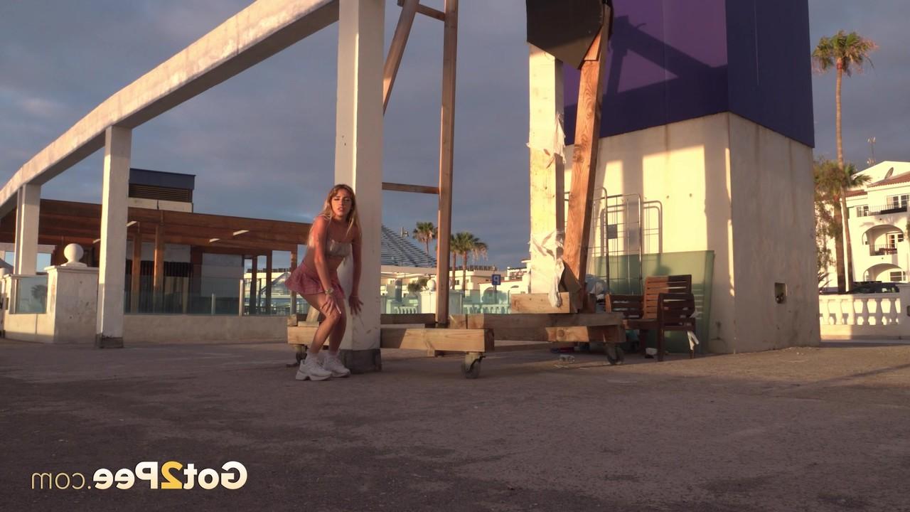 15P J'ai 2 pipi avec Melody Teen Hot Photos