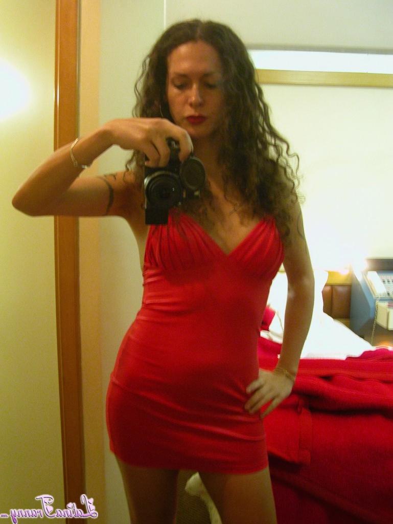 16P Imágenes calientes de transexual latina