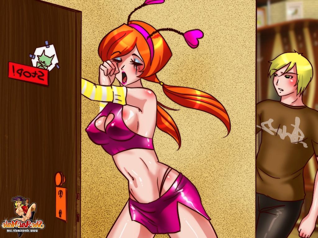 12P Transexual sexy de anime disfruta de un 69 después de una follada de tetas caliente y sexo anal demoledor