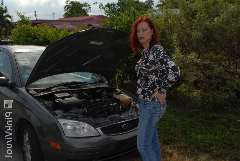 16P Older redhead tranny Jena Roberts seduces man's dick by getting him drunk