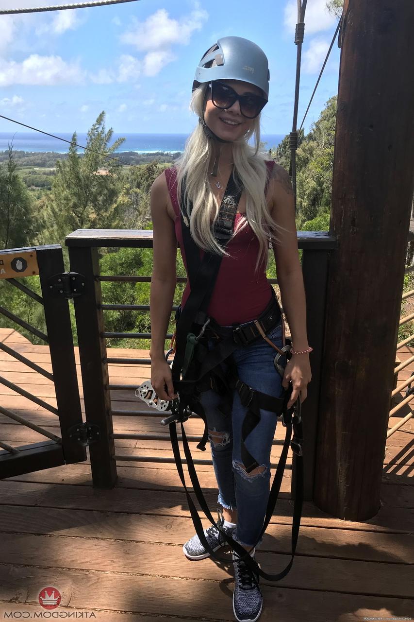 20P ATK Galería Elsa Jean