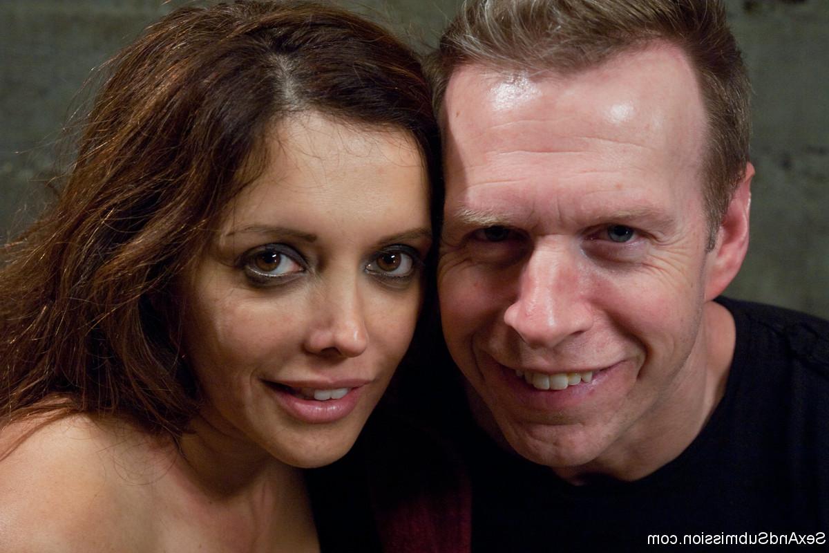20P Bound Latina MILF Francesca Le é fodida pelo marido dominante