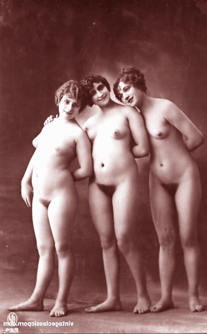 20P Beautiful French women show their nice tits & trimmed cunts in a vintage scene