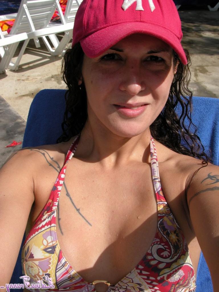 15P Photos chaudes de transsexuelles latines
