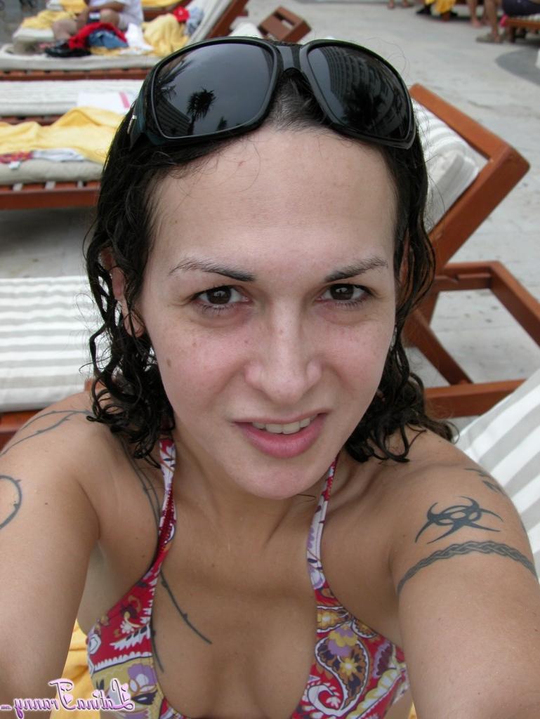 15P Photos chaudes de transsexuelles latines