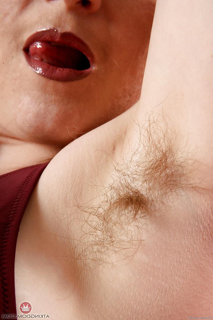 16P Hairy underarm solo model Tink spreading her hairy vagina