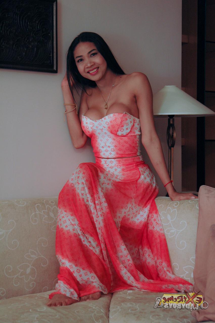 20P Travesti gostosa Saa recebendo um boquete escaldante e um pau anal duro