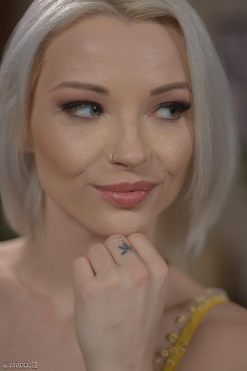 20P 21 Sextury シャリナ・ディヴァイン、ザジー・スカイム