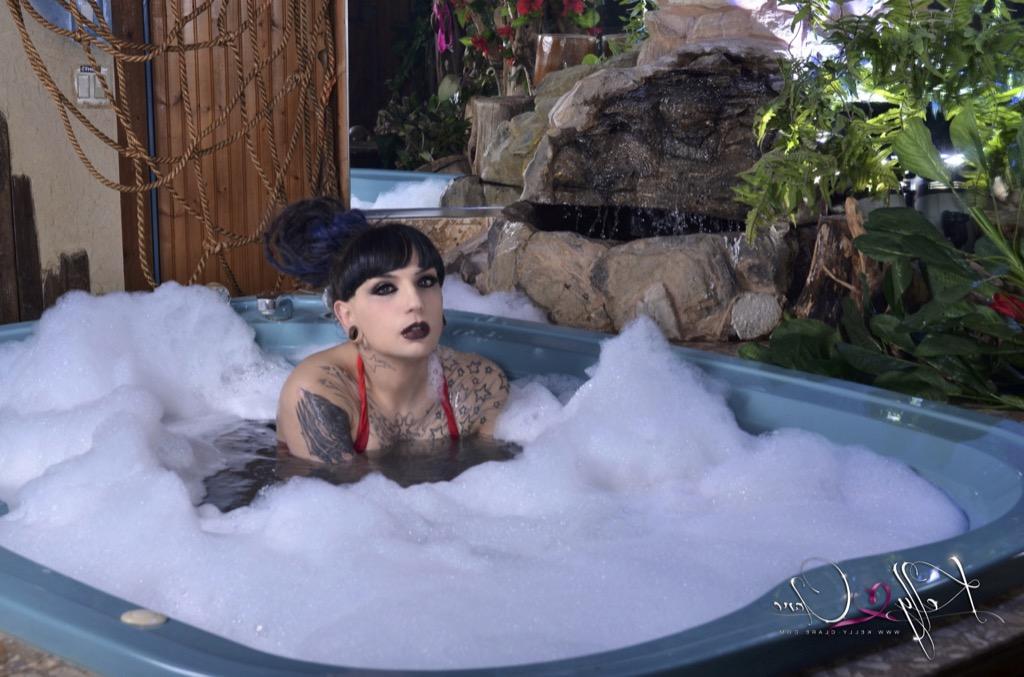 16P TS Kelly Clare starring Kelly Clare Porn Pictures