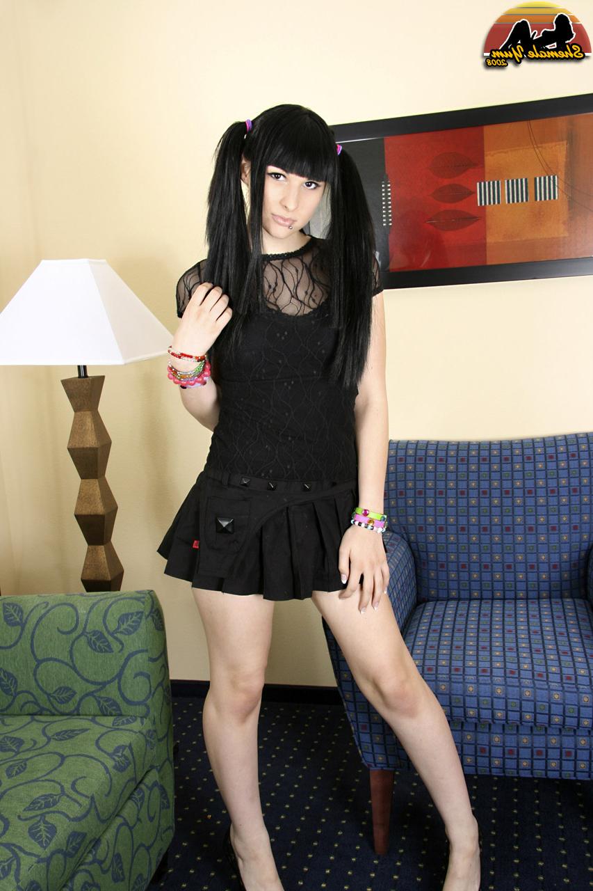 15P Grooby Girls Naked Images