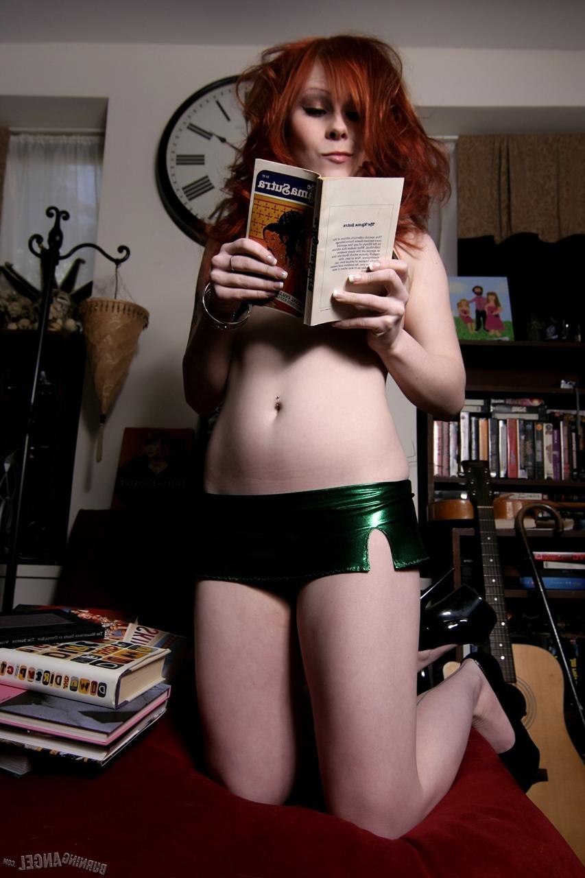 17P Amateur redhead Misti Dawn has amazing solo masturbation session on her bed
