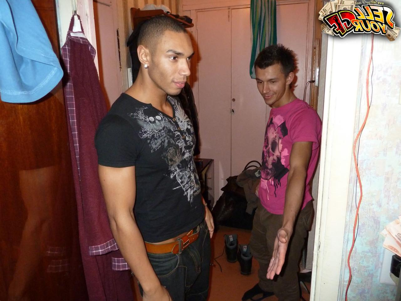 20P Young nympho Anna gets blacked on the bed while her cuckold BF looks on