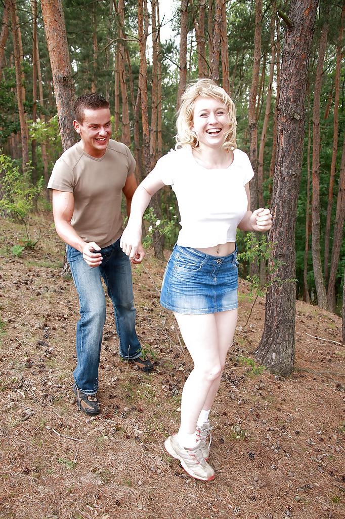 16P La MILF tetona Melissa hace una cubana y se la follan en el bosque