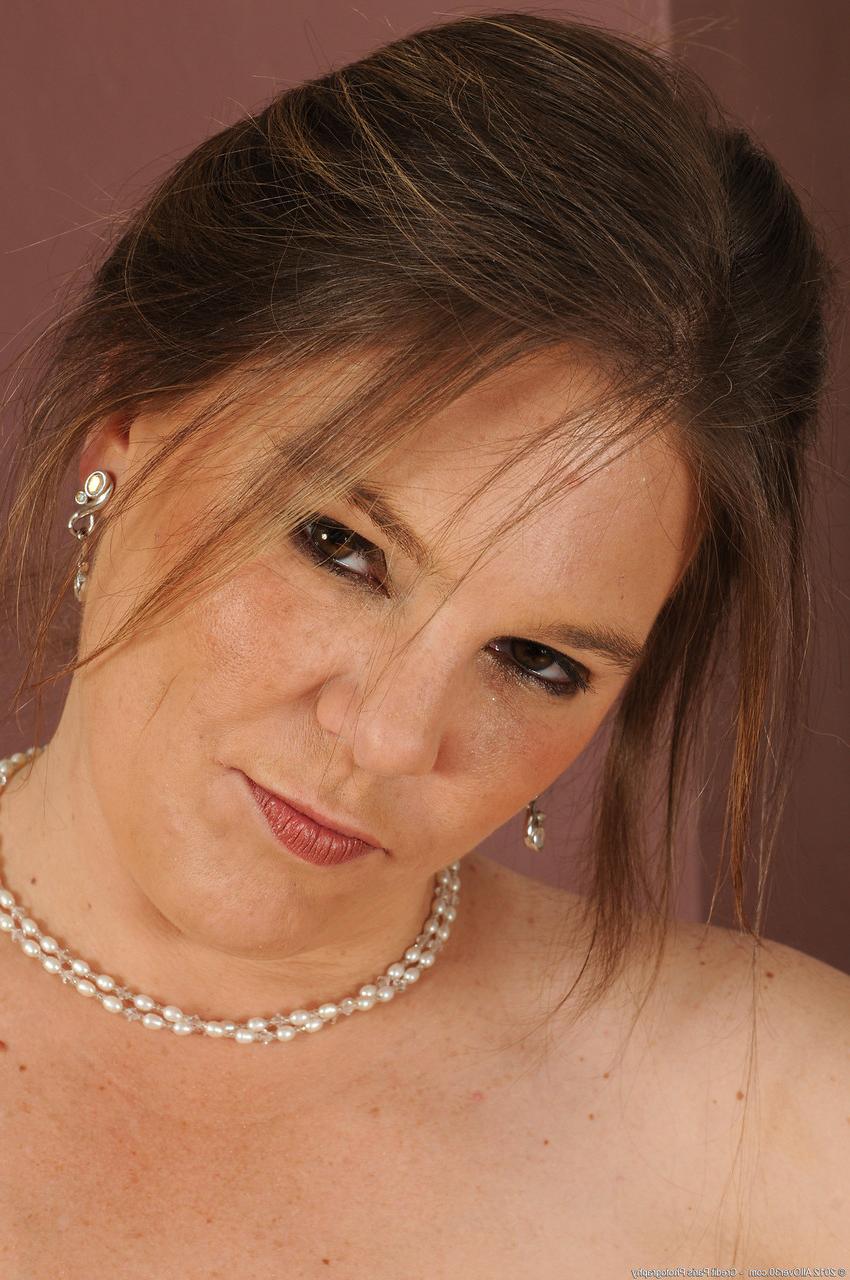 20P Chubby amateur MILF Stormi Raines unleashes her huge tits & spreads her pussy