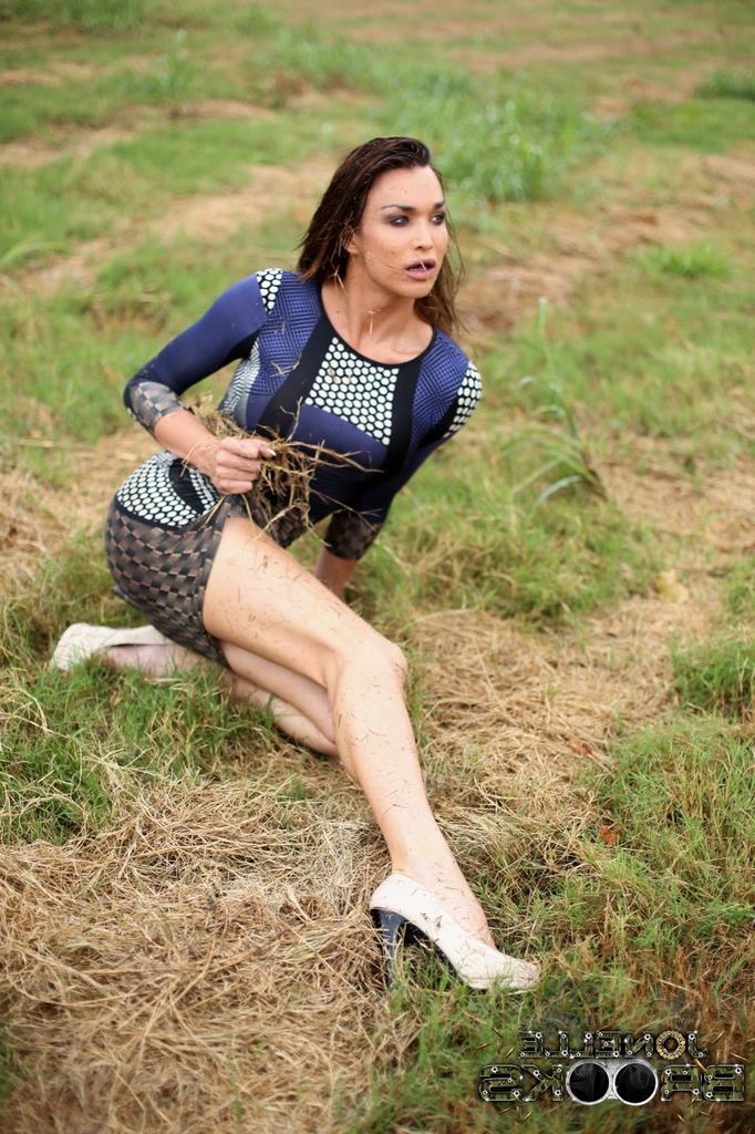 12P Jonelle Brooks Oficial estrelando Jonelle Brooks Imagens Nuas