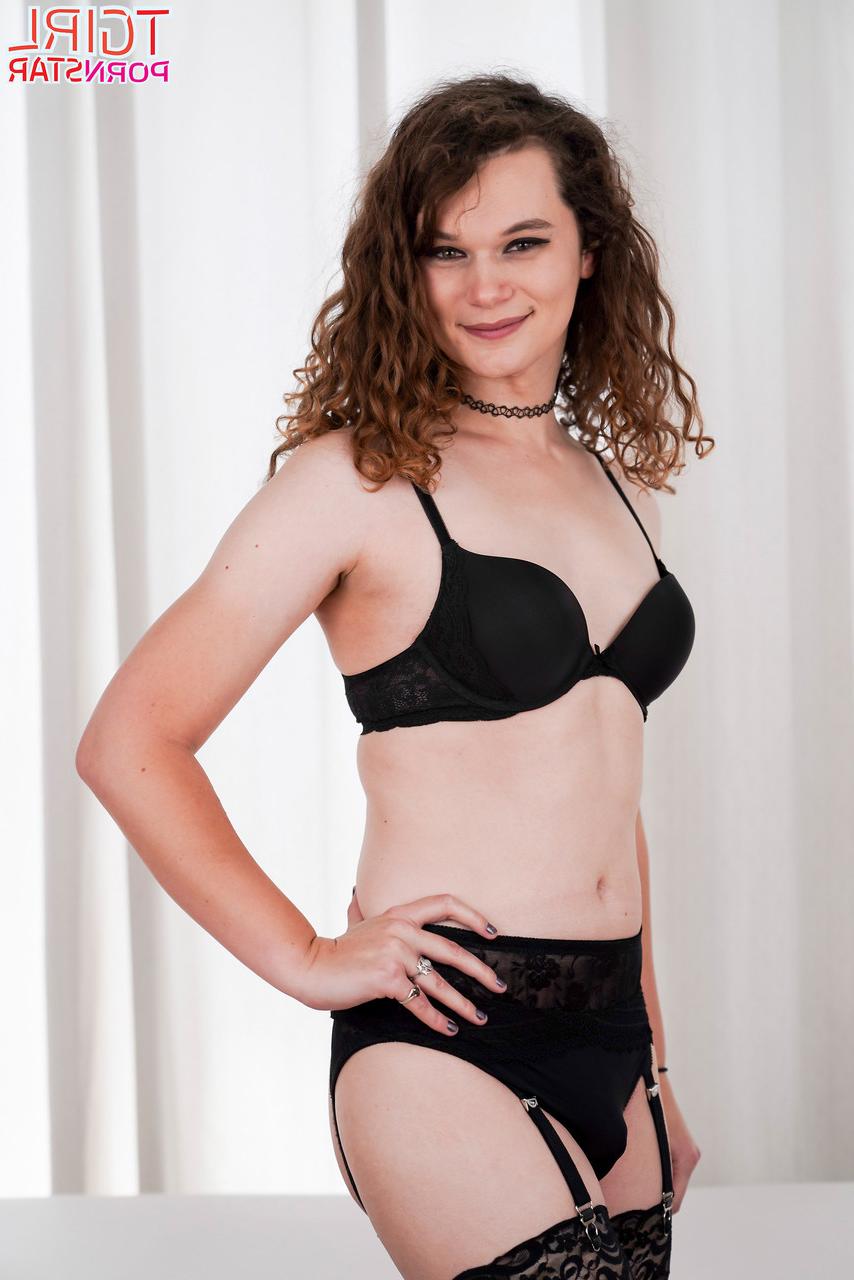 16P TGirl Estrela Pornô Kellie Shaw, Nicole Cavaleiro
