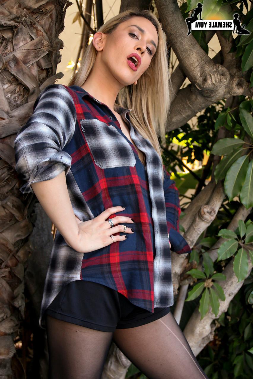 16P Grooby Filles Melina George
