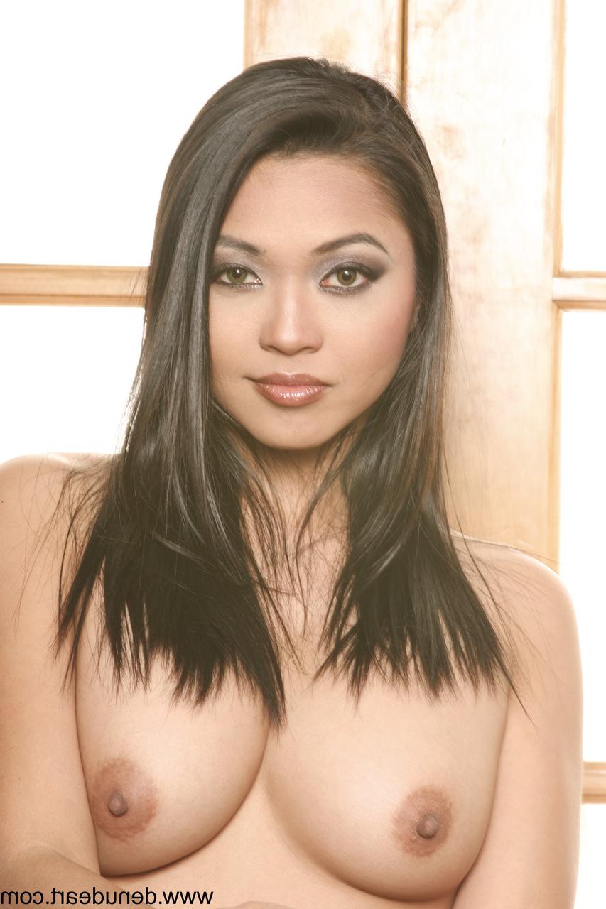 15P Desnuda Arte Mika Tan