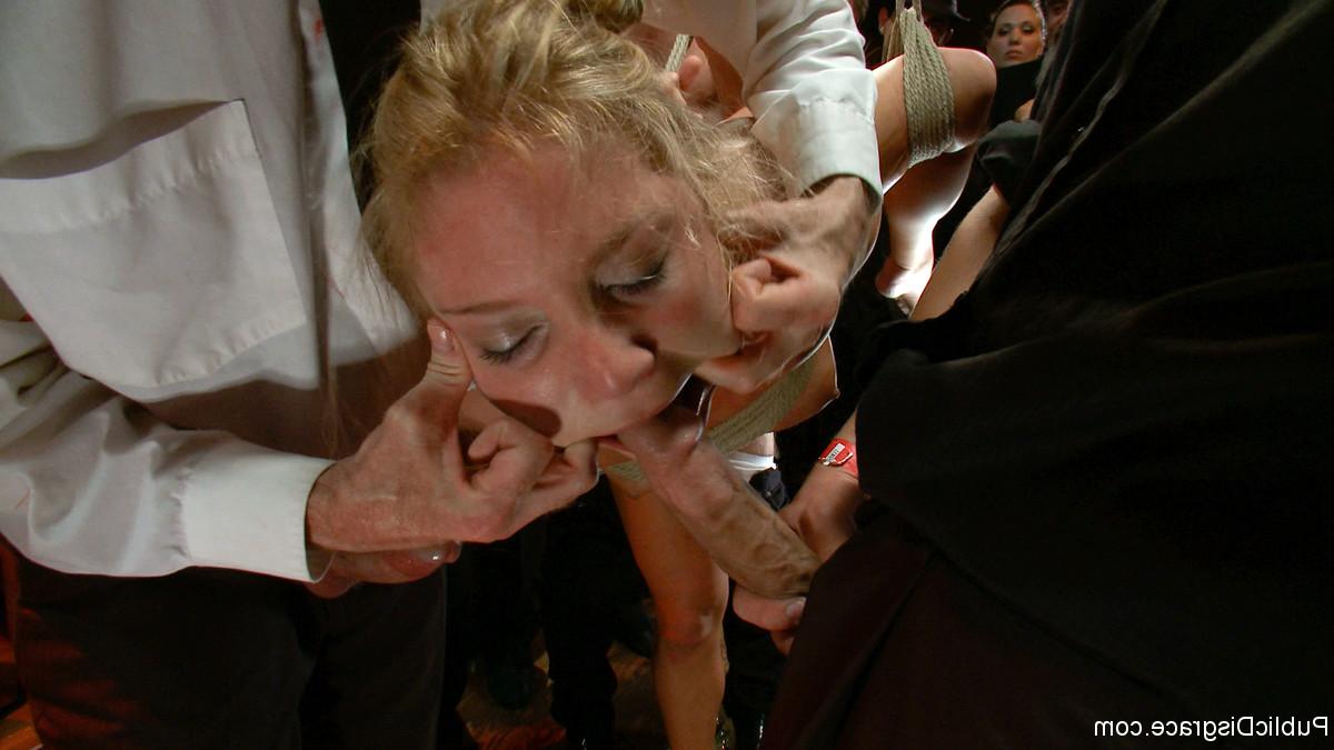 20P Public Disgrace Aurora Snow, James Deen