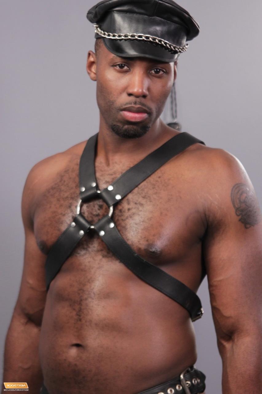 20P Muscular black boy Nubius disciplines & fucks submissive Diaon Starr