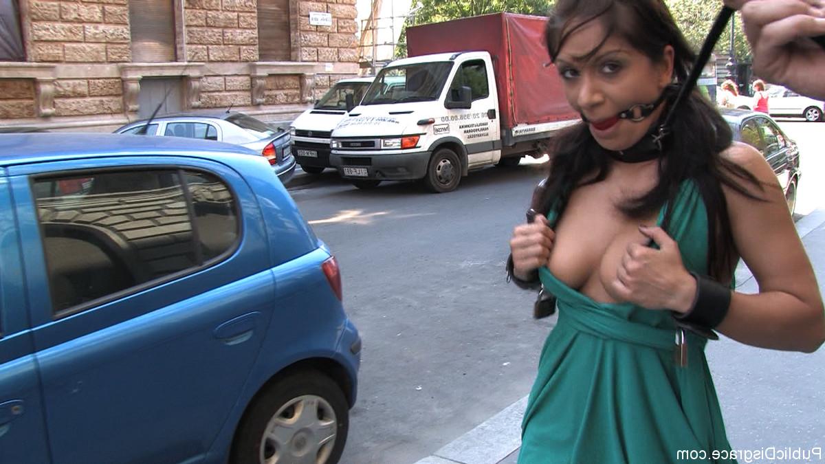 17P Public Disgrace Lea Lexis