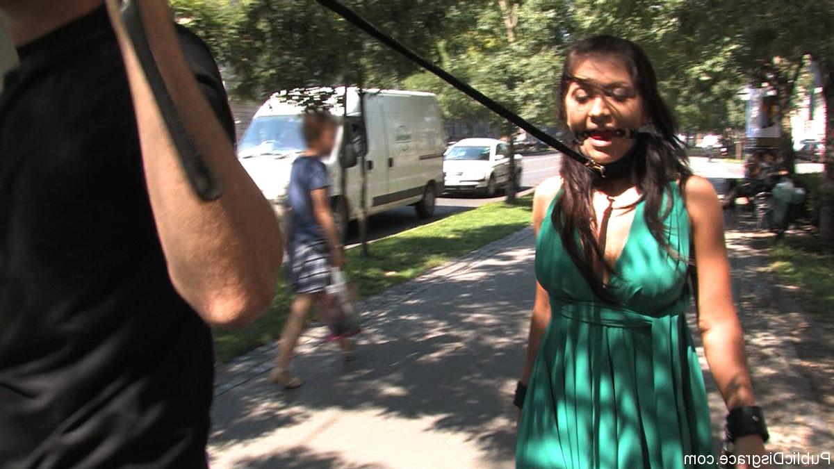 17P Public Disgrace Lea Lexis