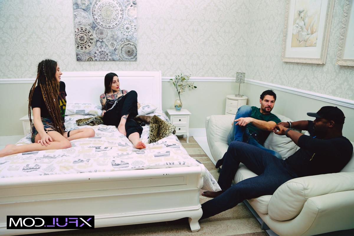 10P Ganja Babe & Dia get on top of cocks during group sex on a bed