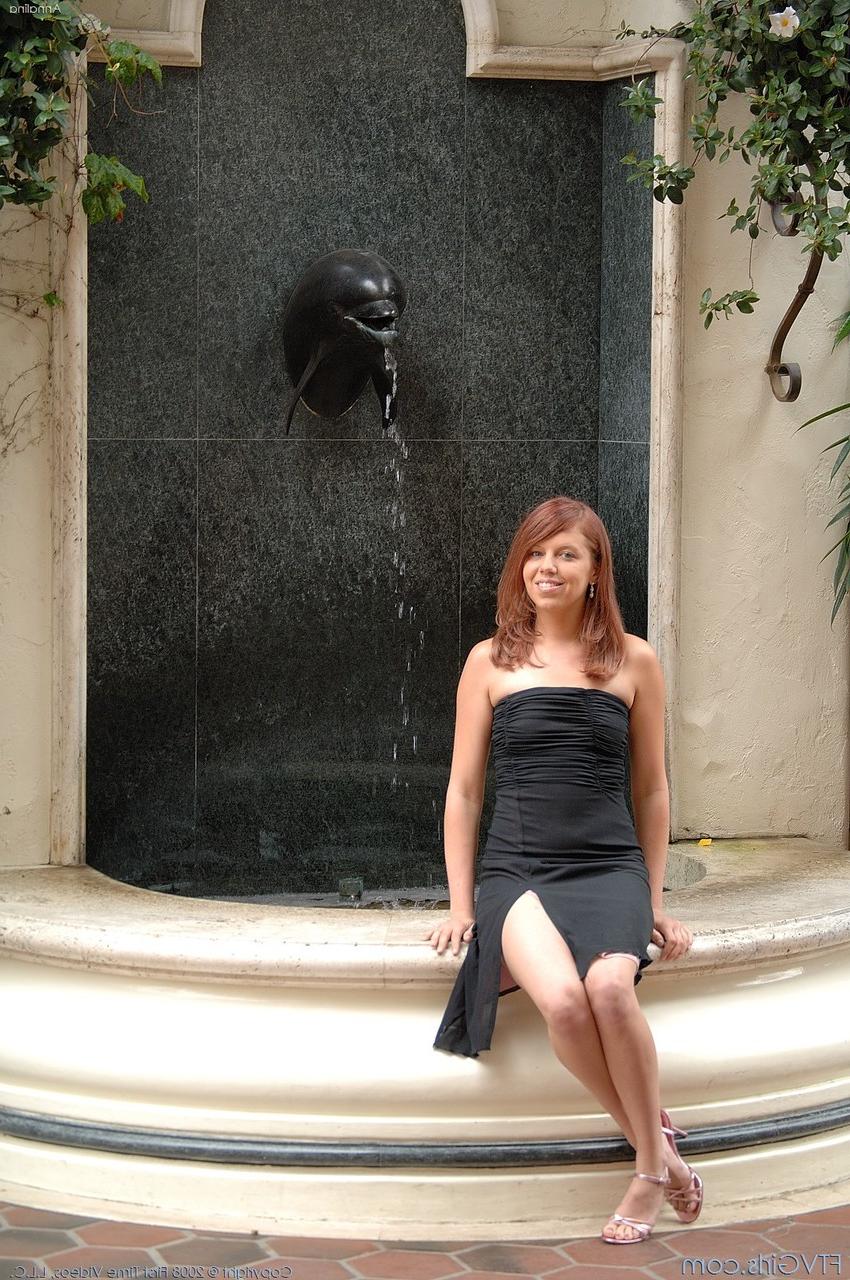 20P Redheaded babe Annalina shamelessly fucking a zucchini in public