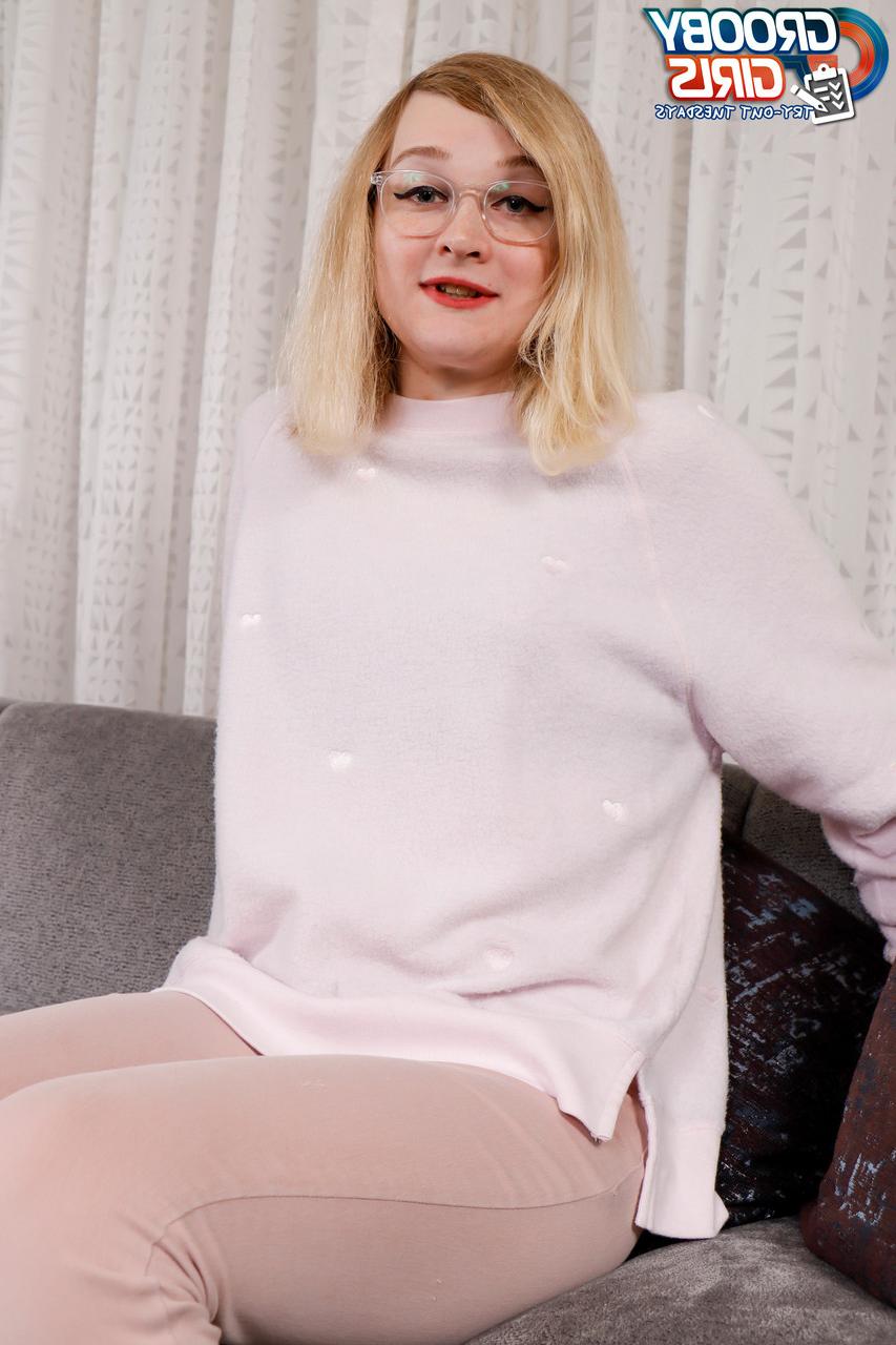 16P Grooby Girls Jade Slade