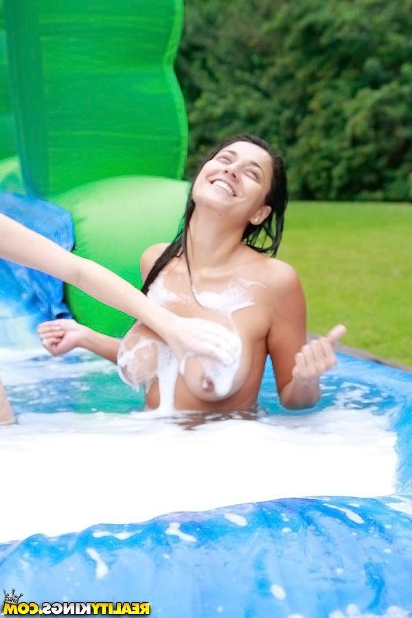 16P Seductive amateurs have some wet fun outdoor for some extra cash