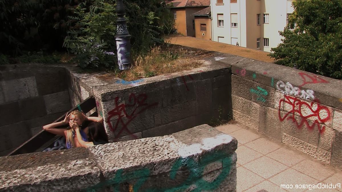 20P Öffentliche Schande Donna Bell, Zenza Raggi