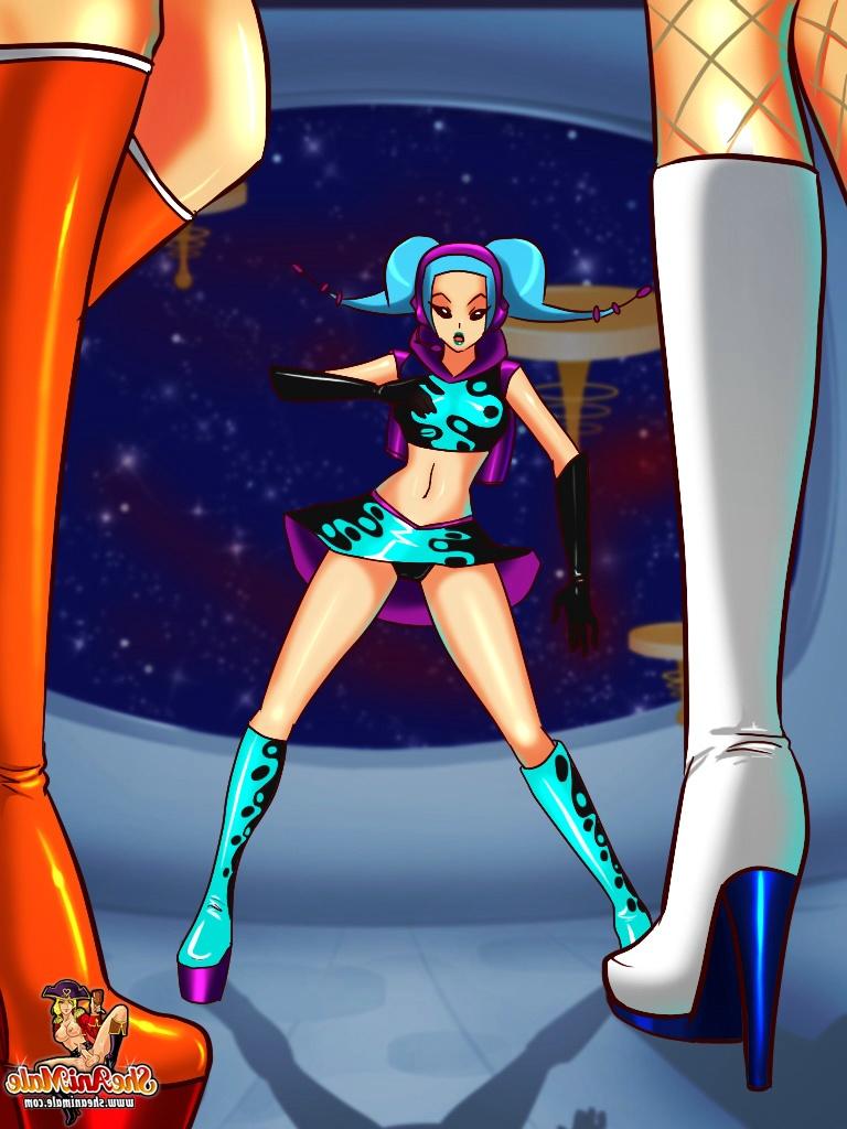 12P Animated space shemales with nice tits enjoy a hard threeway fuck