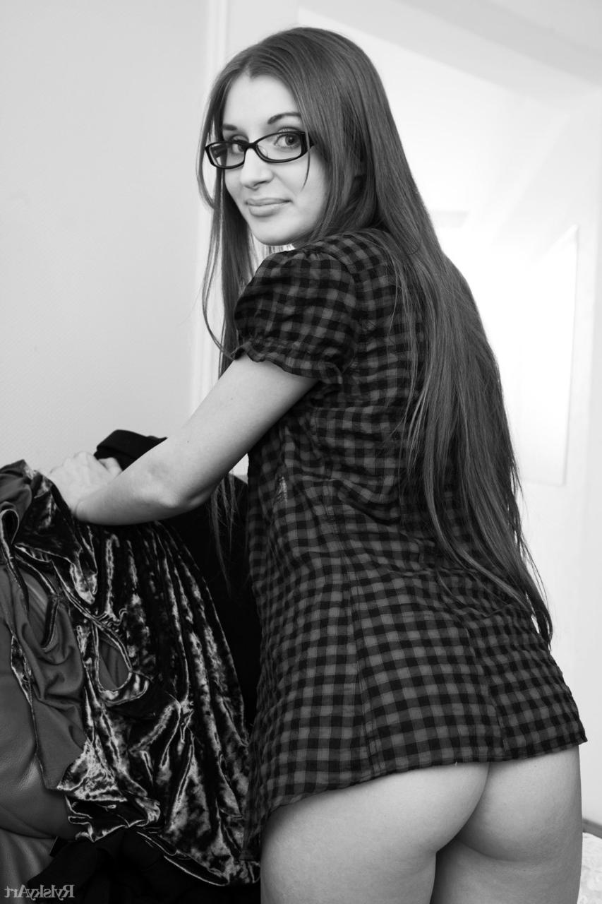 17P Mischievous teen Alexandra doesn't mind showing beautiful natural body