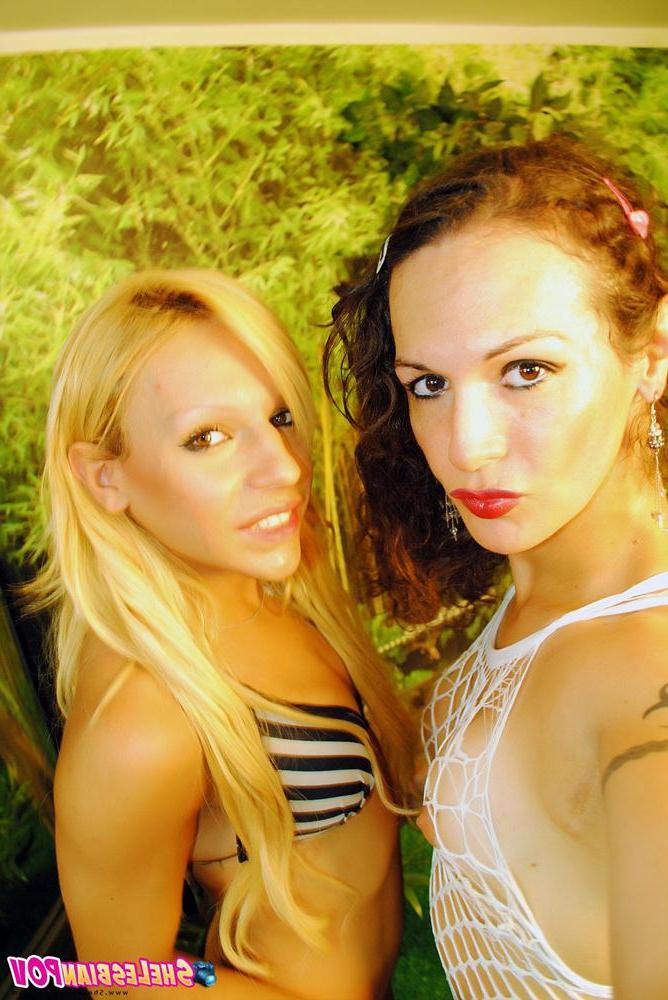 12P Elle lesbienne POV porno XXX
