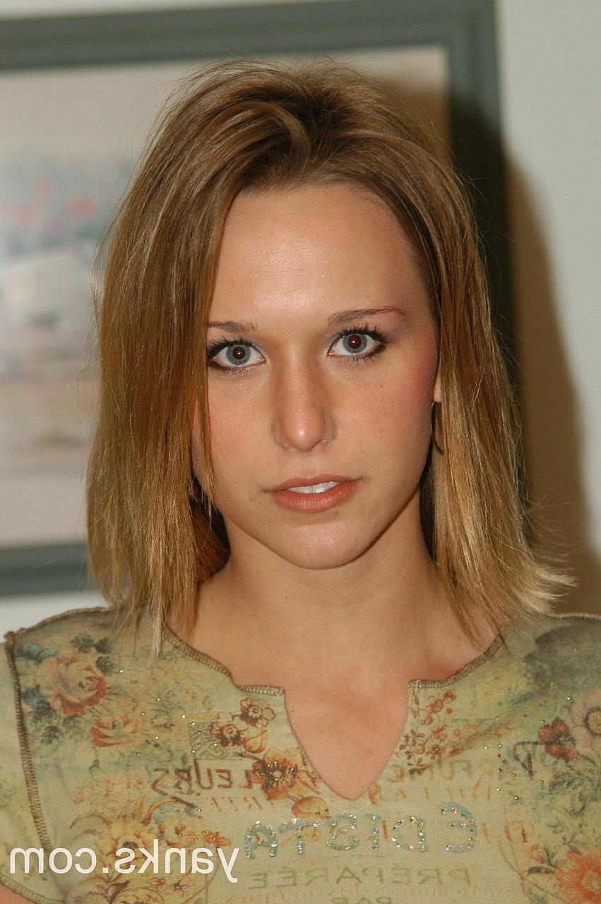 17P Sweet Kristy pulls down her tight jeans and slowly touches her sexy clitoris
