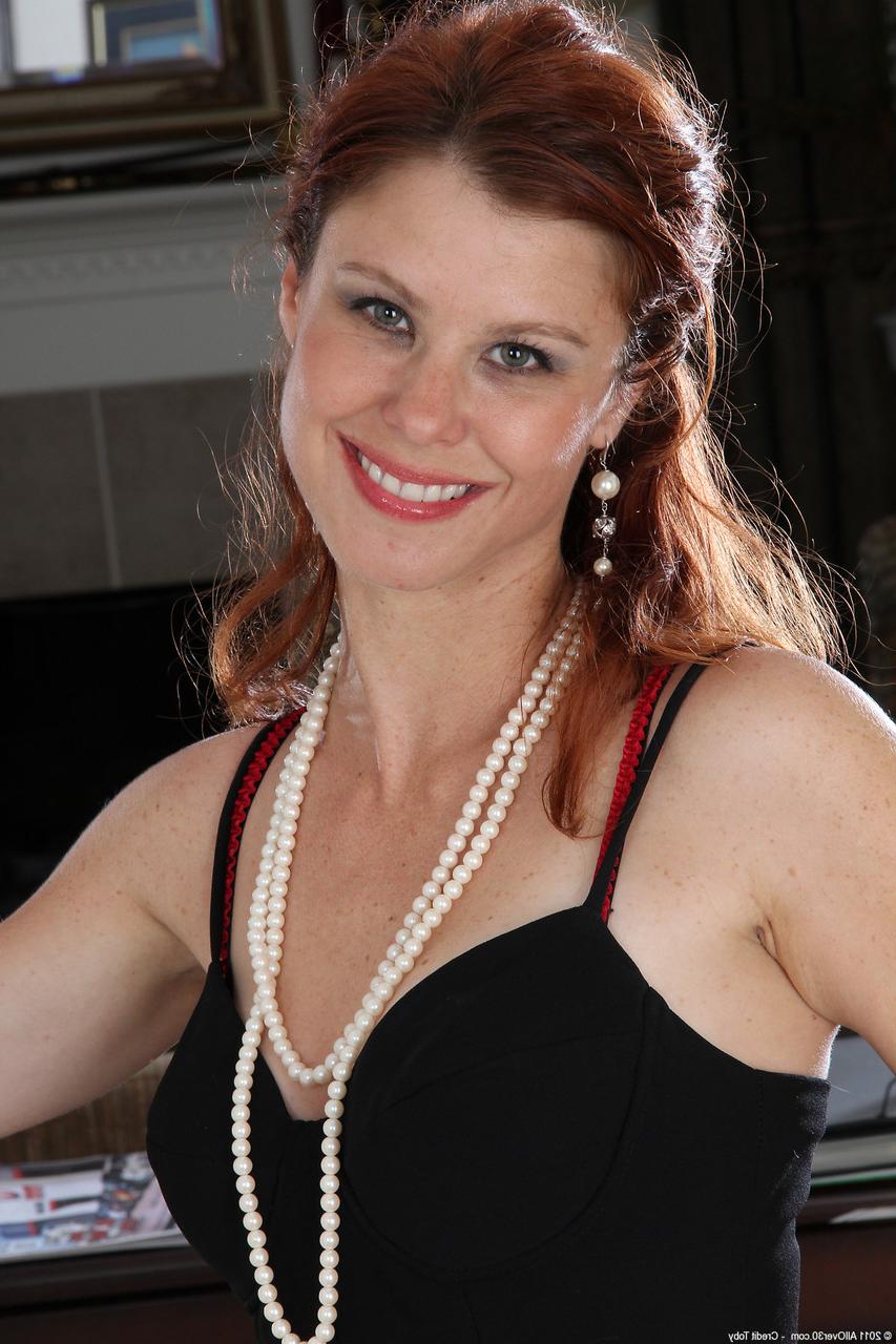 20P Mature Jessica Adams peels her gown, spreads her legs & teases with her pearls