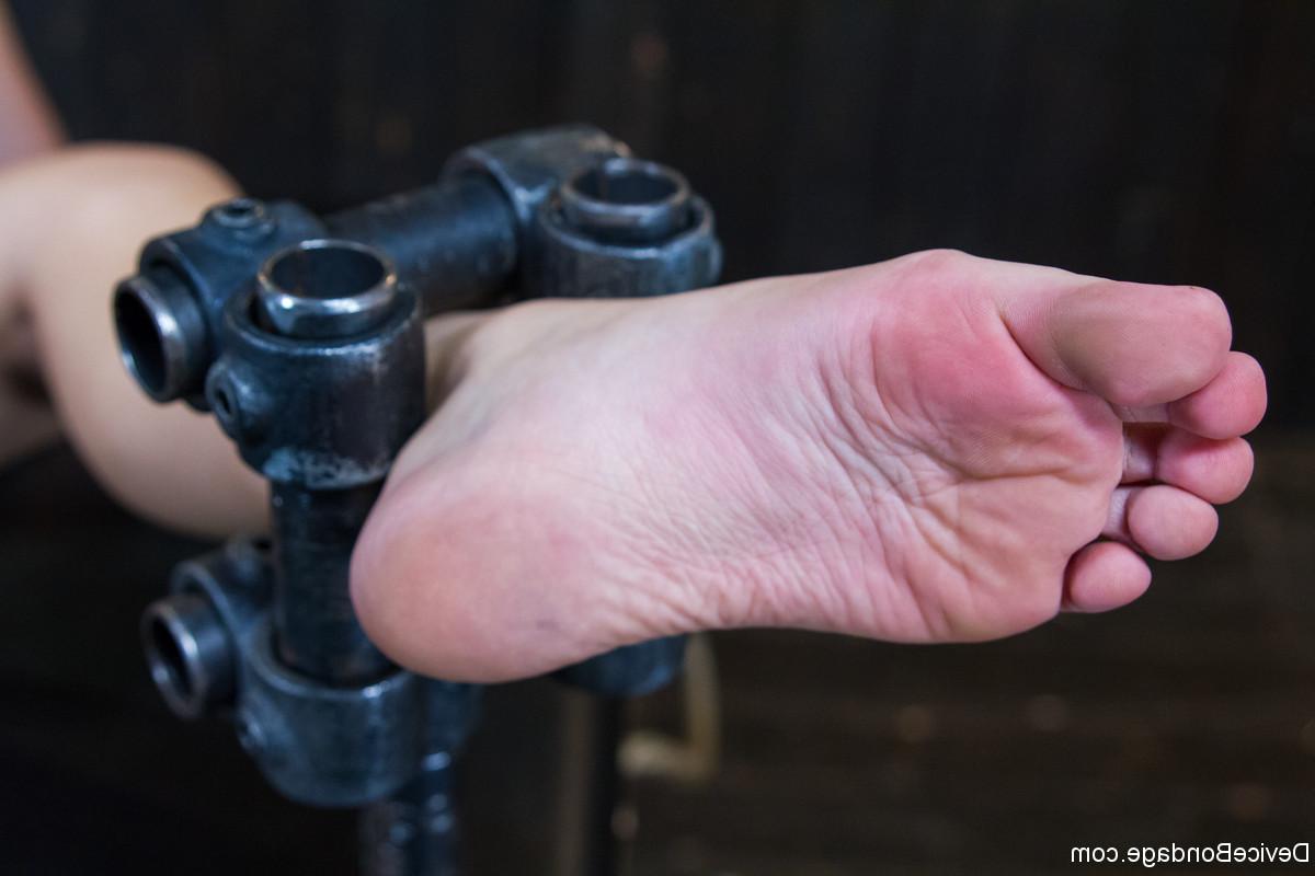 20P Sexy MILF Gabriella Paltrova gets punished with a vibrator in metal bondage