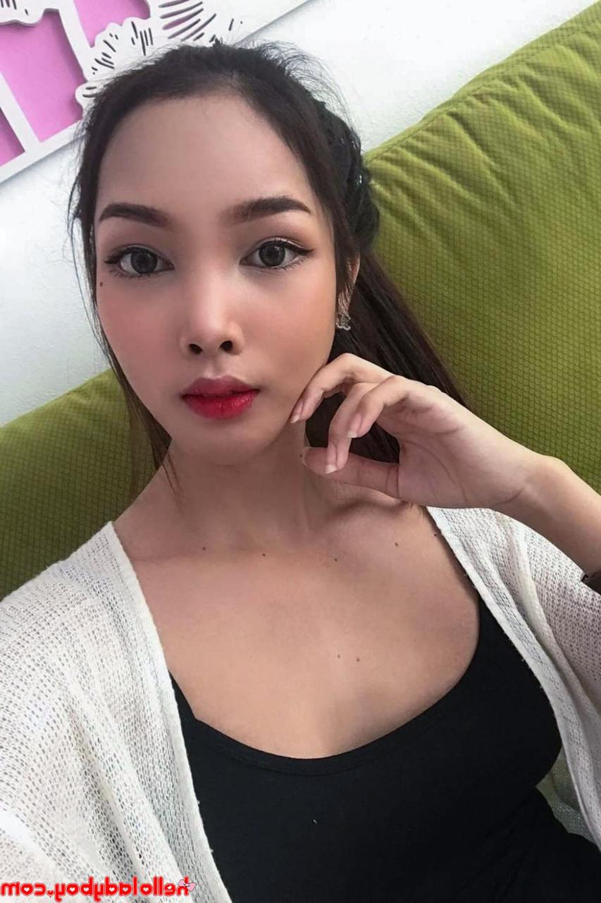 20P Hallo Ladyboy