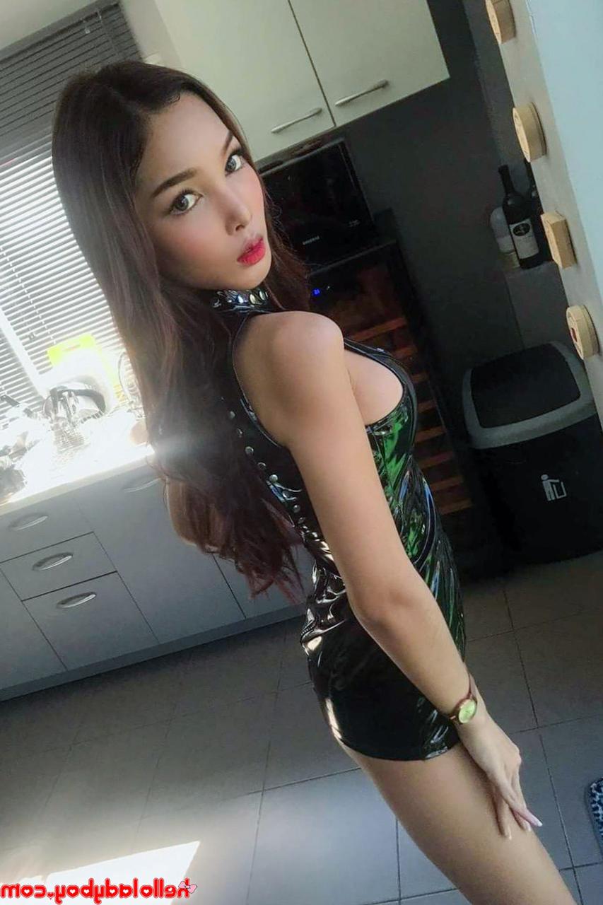 20P Hallo Ladyboy